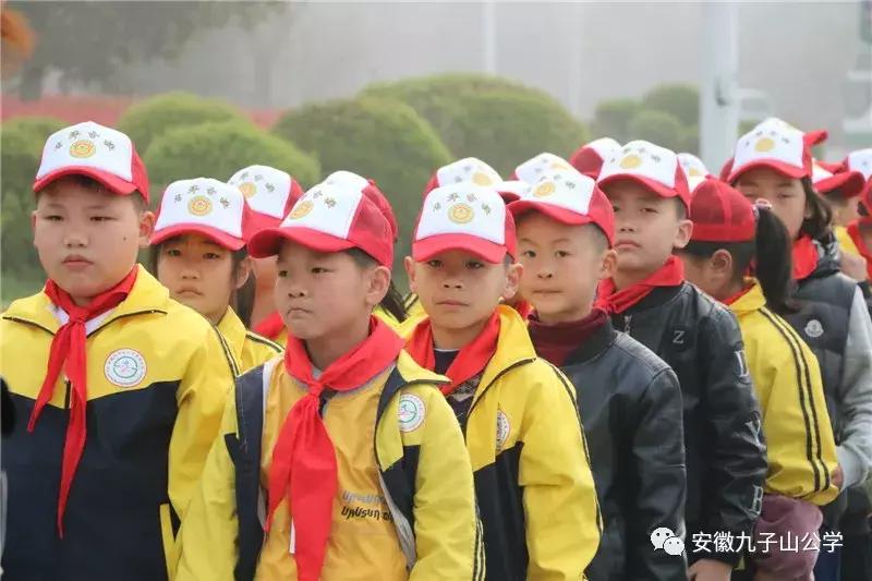 雨花台烈士陵园扫墓活动,祭扫烈士纪念碑团日活动