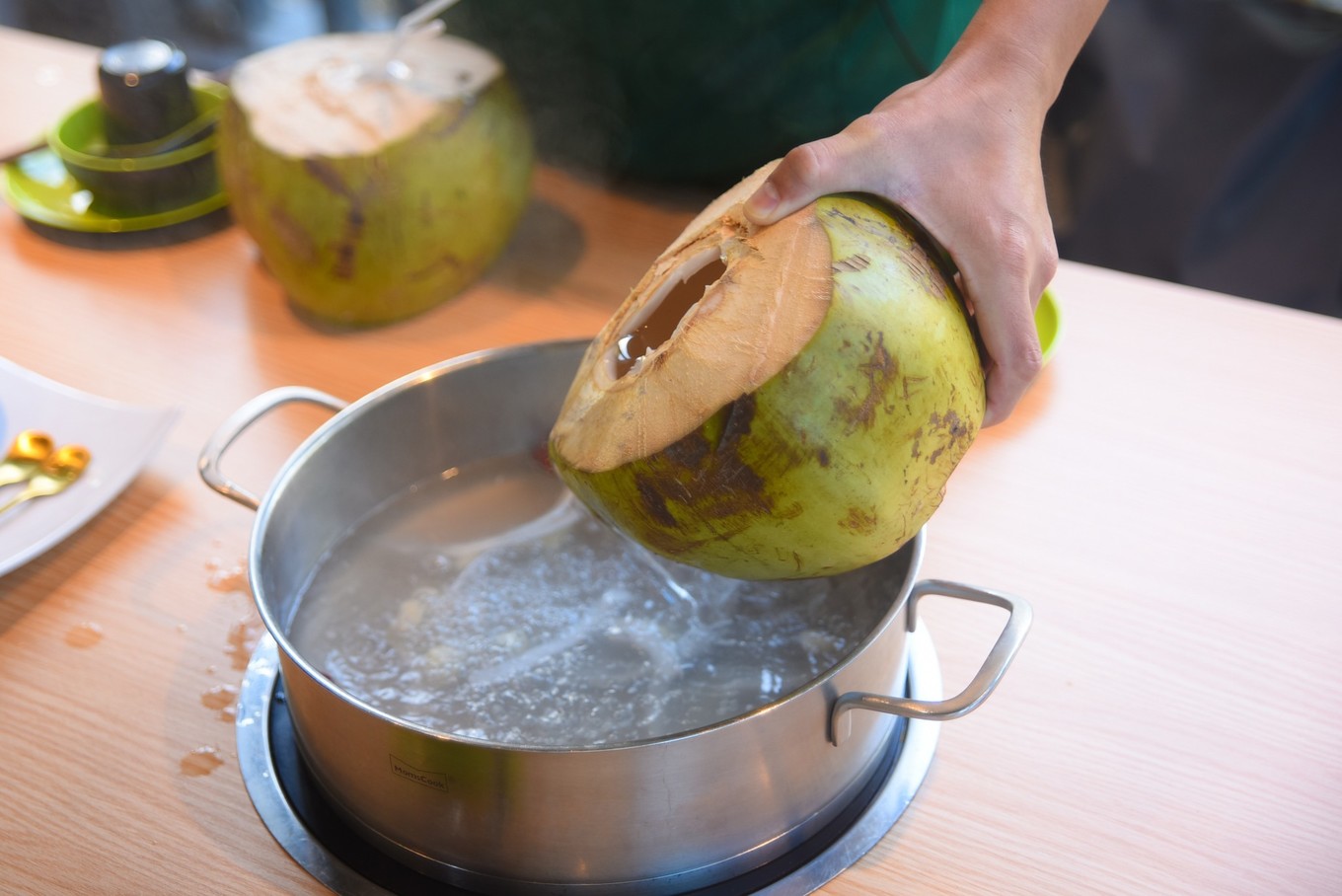 三亚旅游与美食攻略,三亚旅游攻略三亚美食