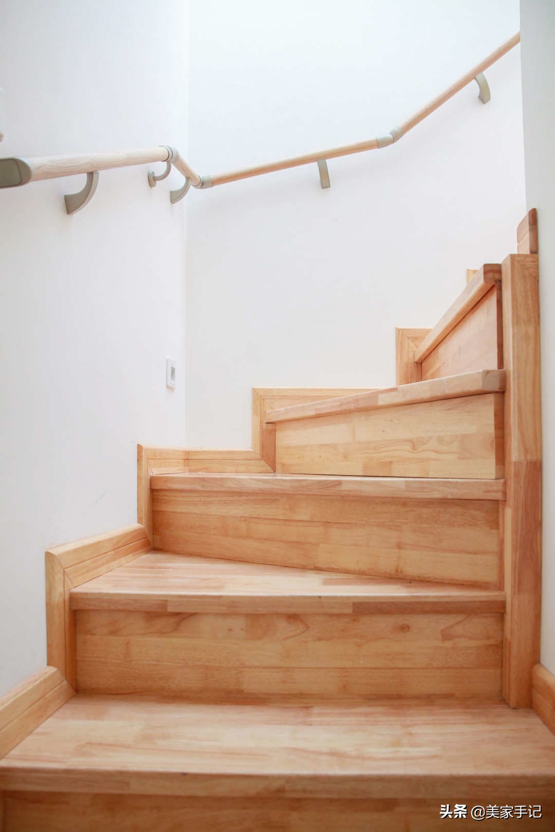 鐪嬩簡浠栧鐨勮淇墠鐭ラ亾宀佹湀闈欏ソ,鐪嬩簡濂瑰鎵嶇煡閬撲粈涔堟槸鍝佽川鐢熸椿