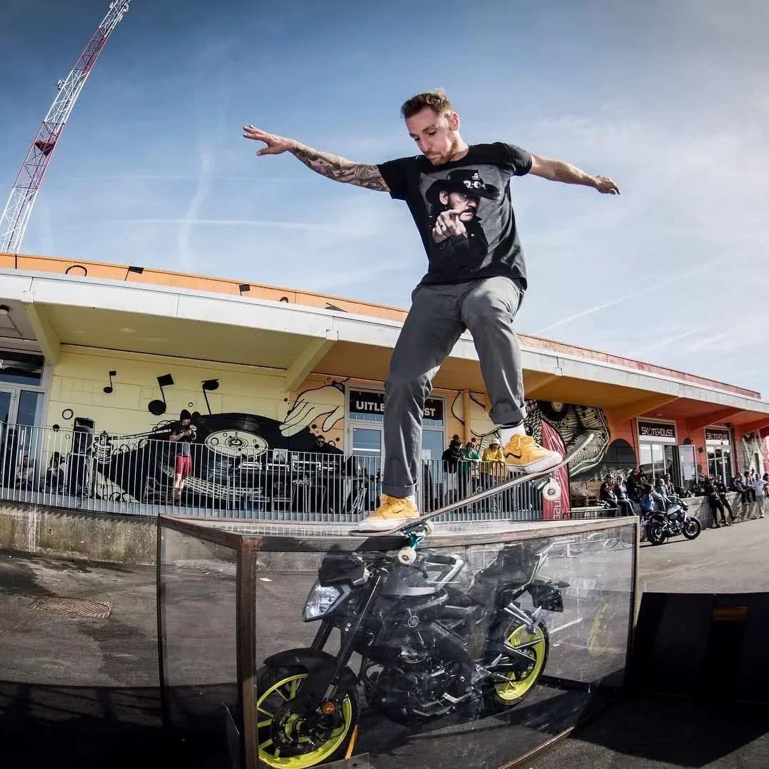 什么滑板鞋最实惠耐用又好看,好看实惠的滑板鞋