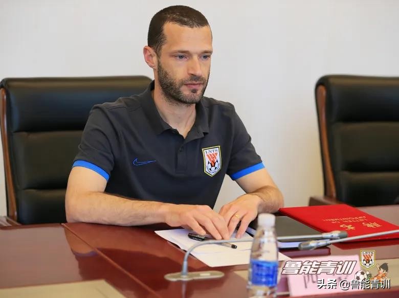 新赛季，新制度，鲁能梯队球员们的独家领队上线啦