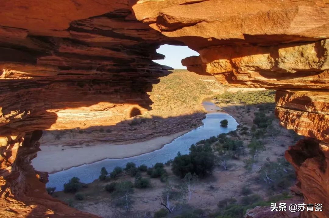只知道大堡礁？澳大利亚还有这个冷门景点，美得不像地球