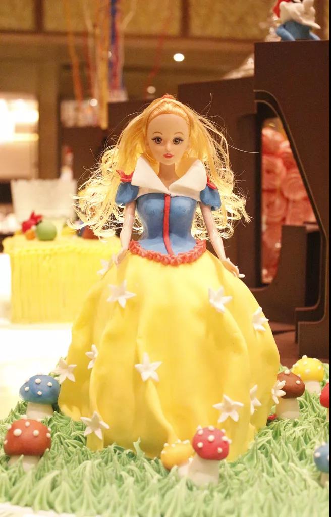 翻糖裱花入门蛋糕,翻糖蛋糕制作入门