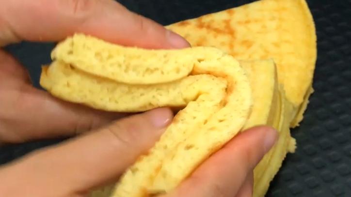 纯玉米面最好吃的简单做法,玉米面这样做比肉还好吃