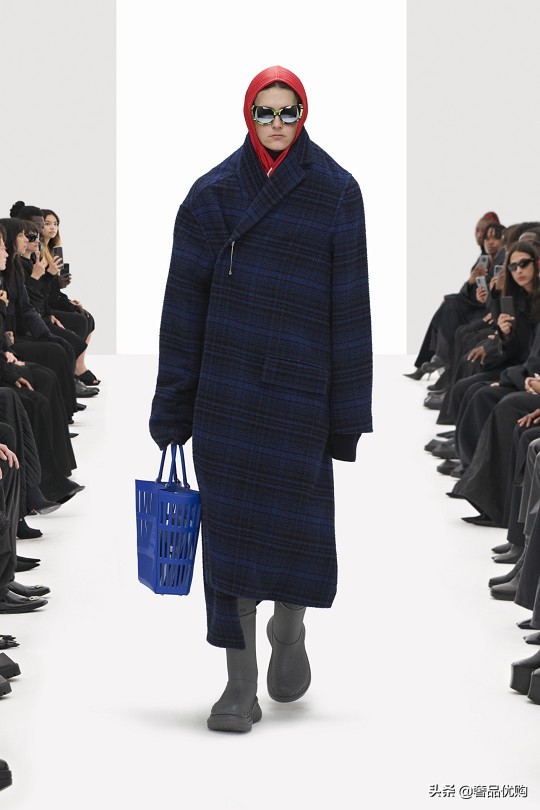balenciaga克隆秀场,balenciaga21年时装秀