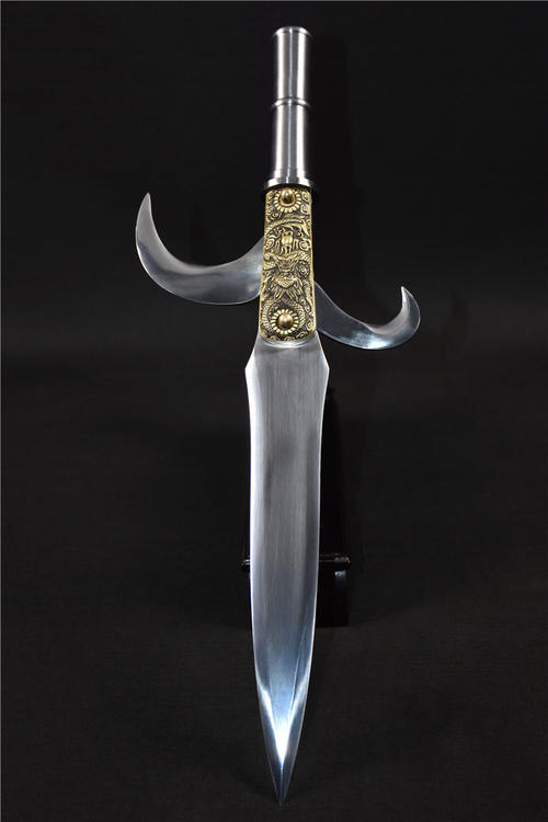 五虎上将用的兵器有什么特别,五虎上将都用的什么神器