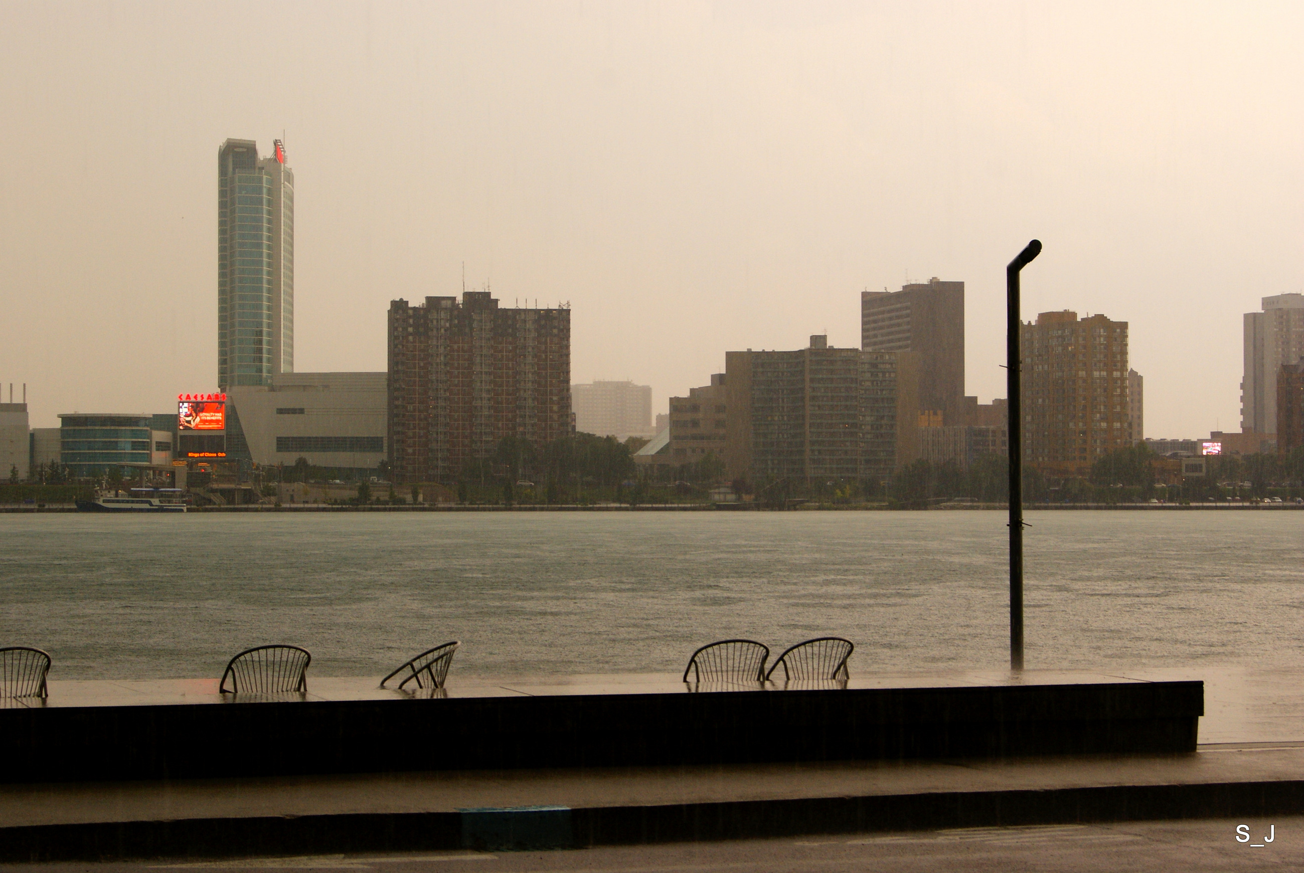 底特律美国曾经的第四大城市,美国底特律最混乱的地方