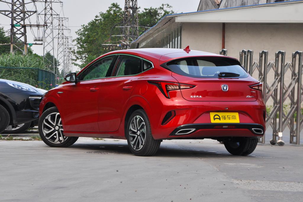 国产最美两厢车长安逸动xt,长安汽车第二代逸动xt