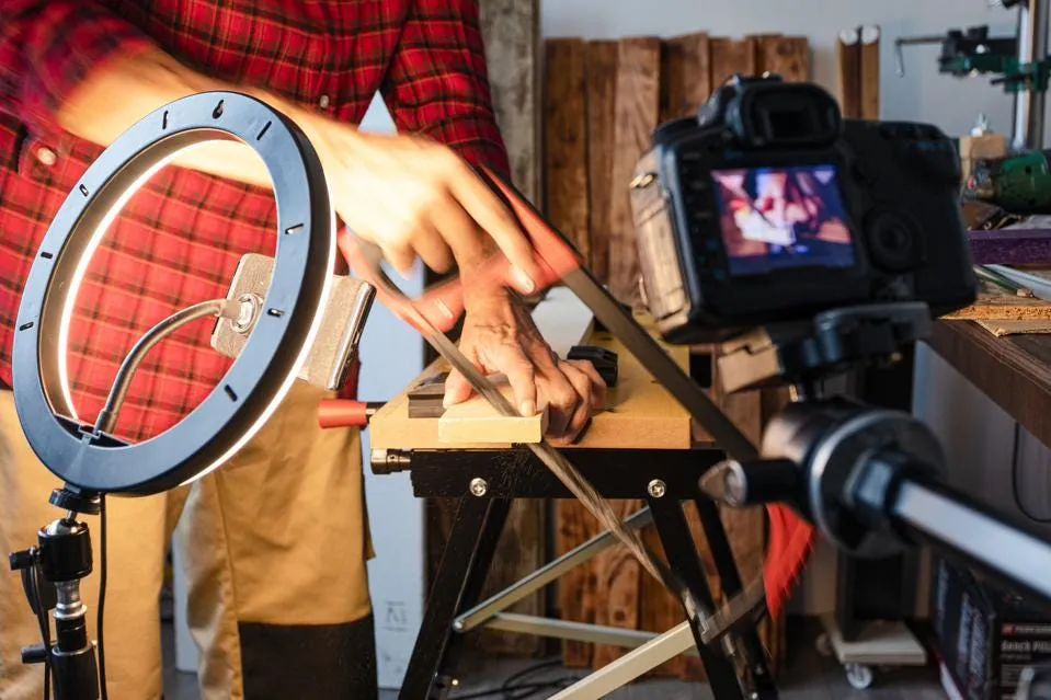 创作者经济:网红请闪开,欢迎来到独立创作者的时代