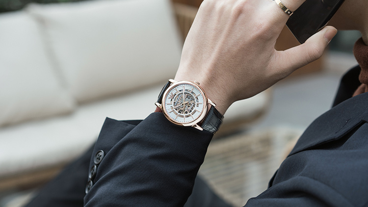 阿玛尼全自动镂空机械方形男表,阿玛尼全自动机械镂空男士手表