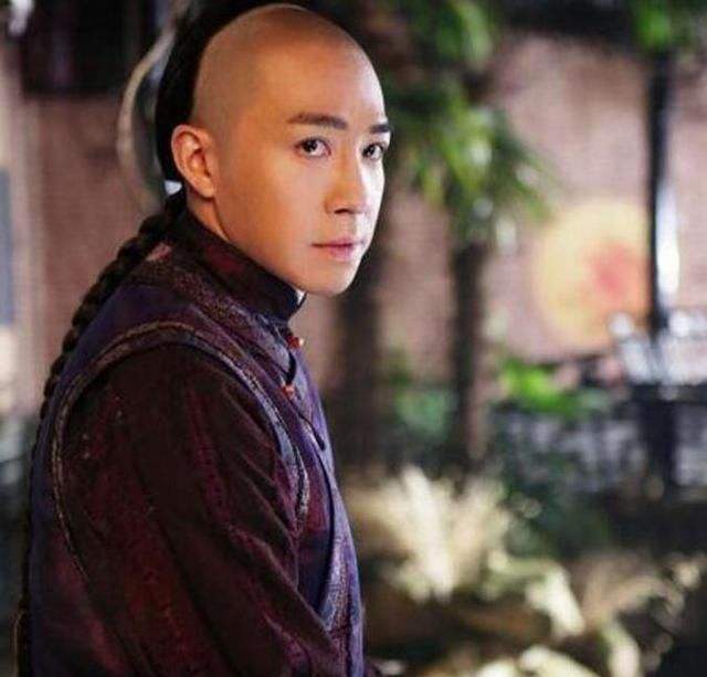 《陈情令》观众入戏太深，师姐推荐小说被骂，演员*绑捆**何时休？