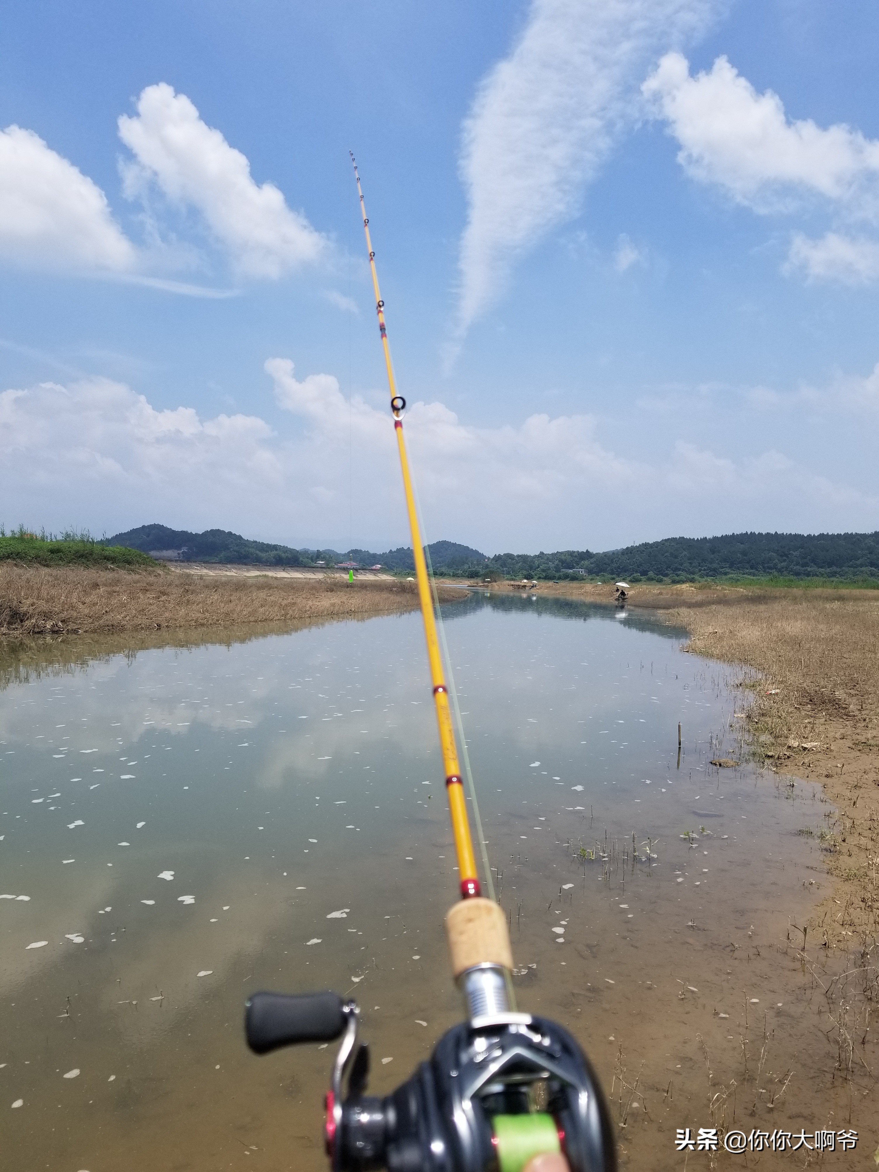 比亚迪唐dmi112km尊荣版赤地红,唐dmi冠军版200km尊享型评测