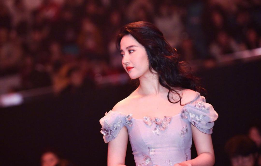 当孩子说妈妈好丑该怎么办,母亲嫌弃女儿太丑怎么办