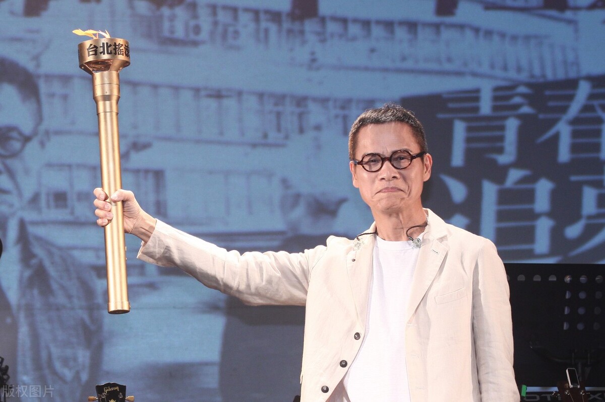 罗大佑台北演唱会失败,被吐槽长得难看嗓音难听:我终于不红了