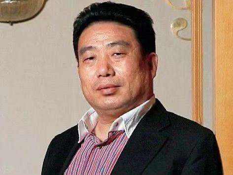 河南穷小子逆袭成首富,穷小子逆袭变亿万富翁后续