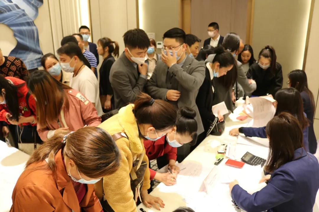 万达周年庆,集赞60个,免费领缅甸进口西瓜