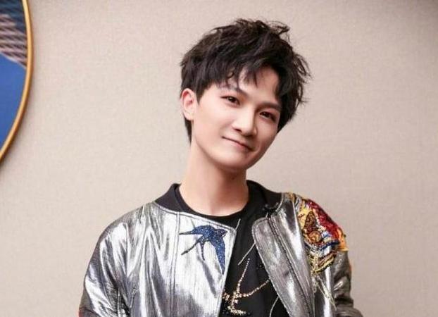 周深周杰伦烟花易冷完整版,周深人缘多好视频