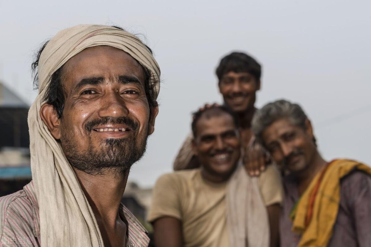 当没有天敌的非洲蜗牛，遇上喝恒河水的印度人，谁才是最后赢家？