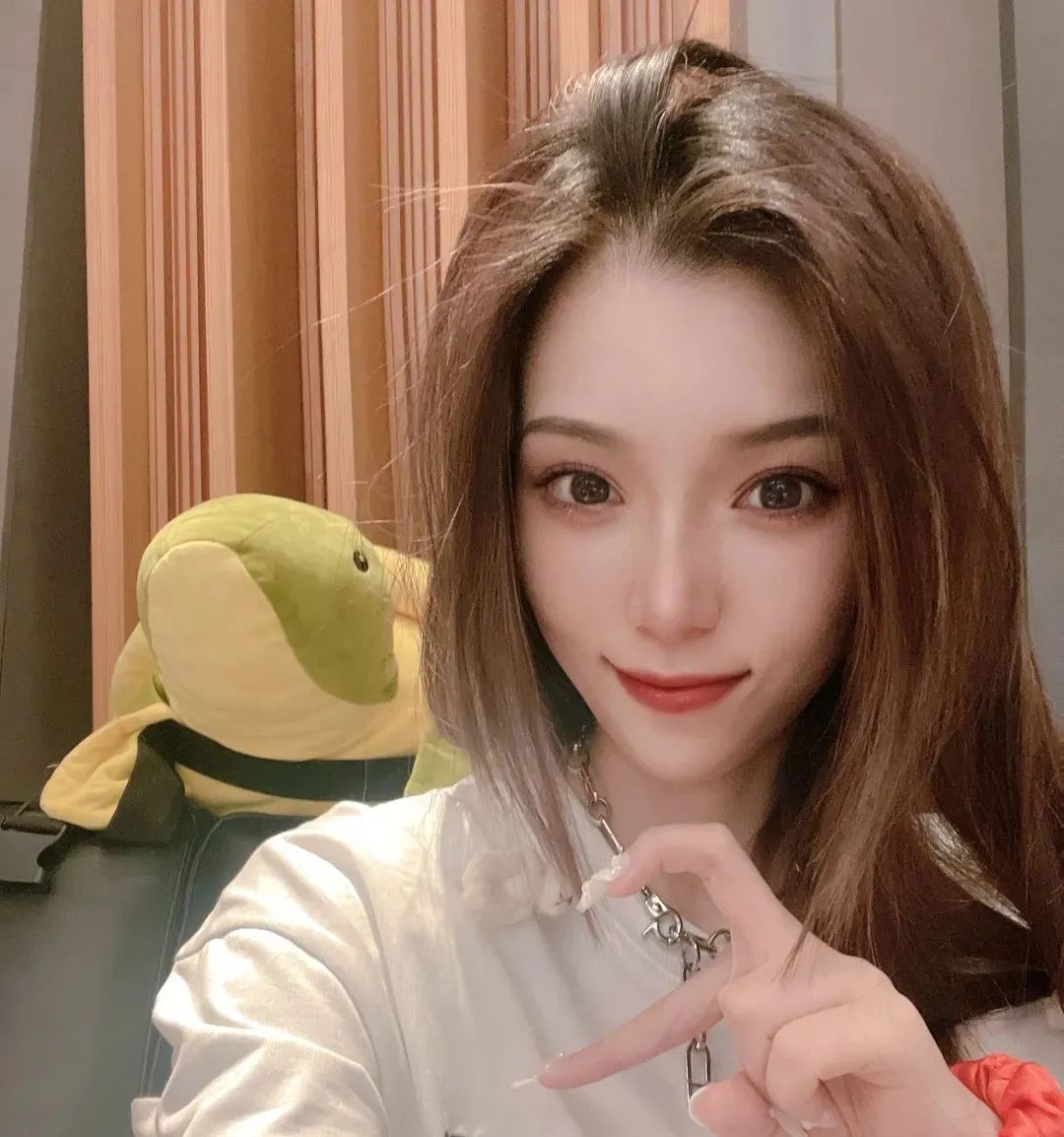 评孟美岐就被短信轰炸?运营商称或是粉丝团所为,李杨璐深夜怼黑