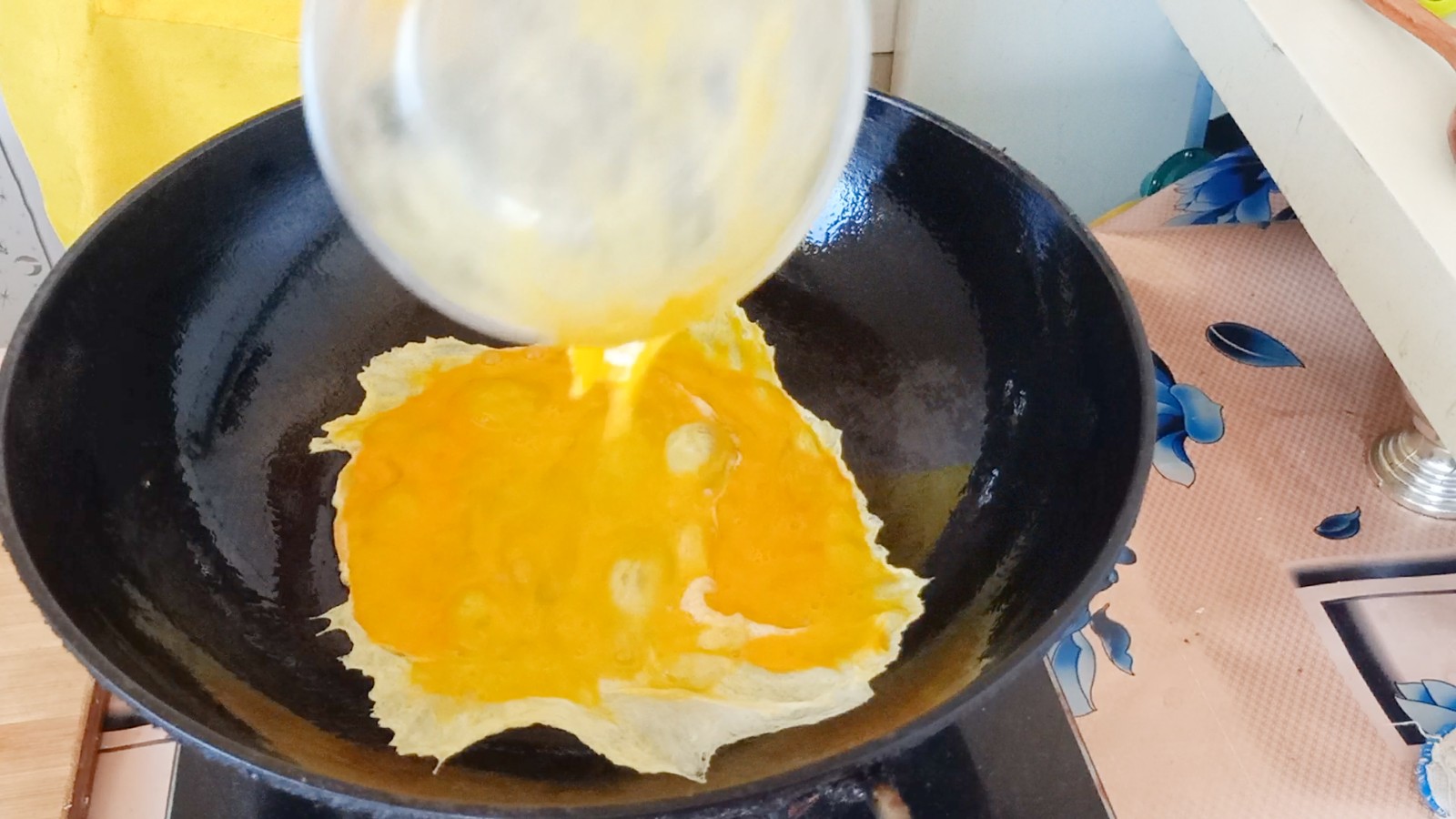 凉拌苦瓜怎么做才不苦又好吃,最简单凉拌苦瓜的最佳做法