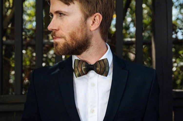 鹿晗穿西装新郎,鹿晗棕黄格子西装