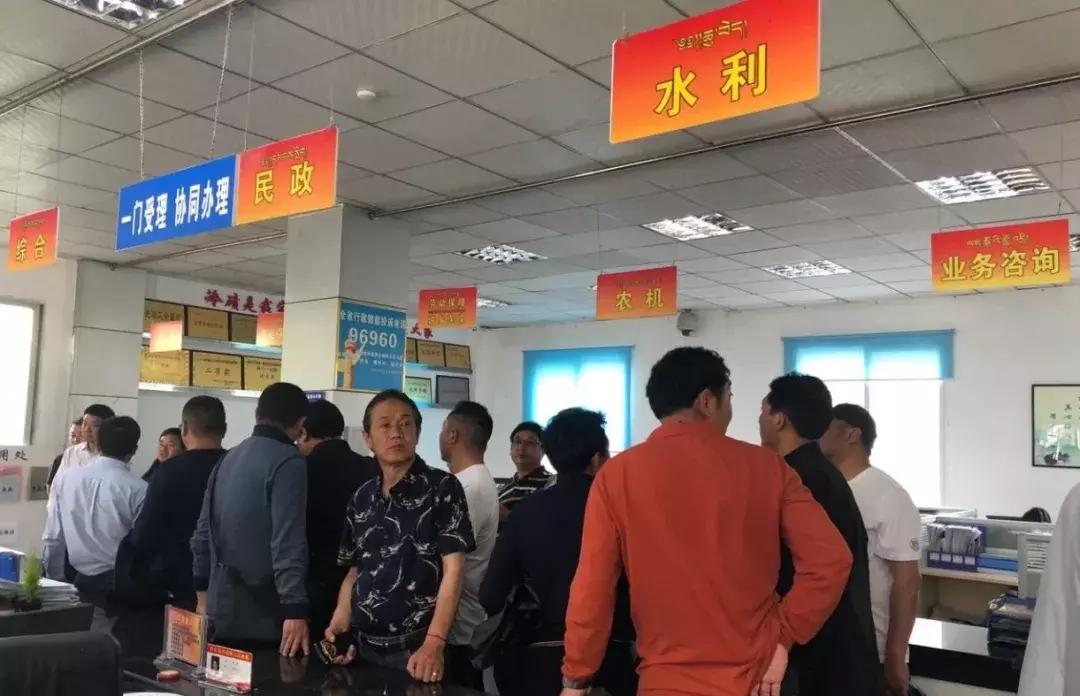 新龙县考察组赴泸定县学习考察脱贫攻坚及乡村振兴发展之略