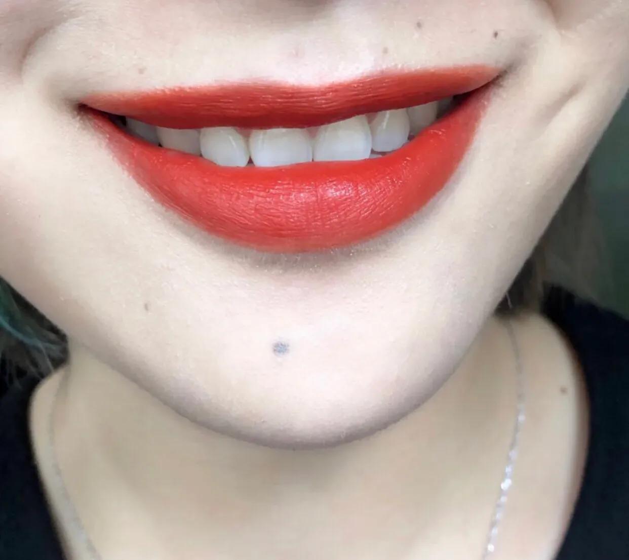 烂番茄色405阿玛尼真假,阿玛尼唇釉405烂番茄讲解