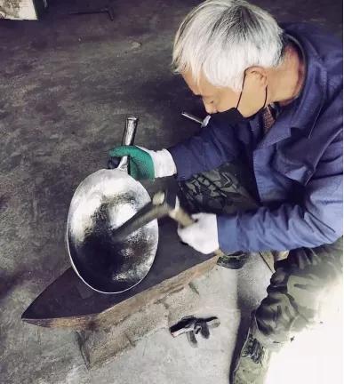 这锅绝了！没放一滴油，喷香诱人还不粘，秒杀饭馆招牌，全家人吃到连渣都不剩