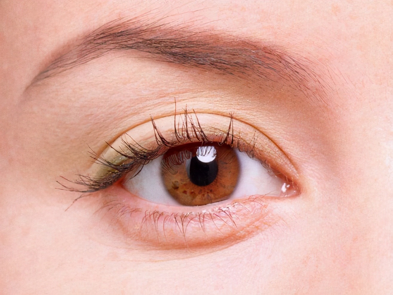 踏青创意妆容,打造夏日冰清玉洁妆