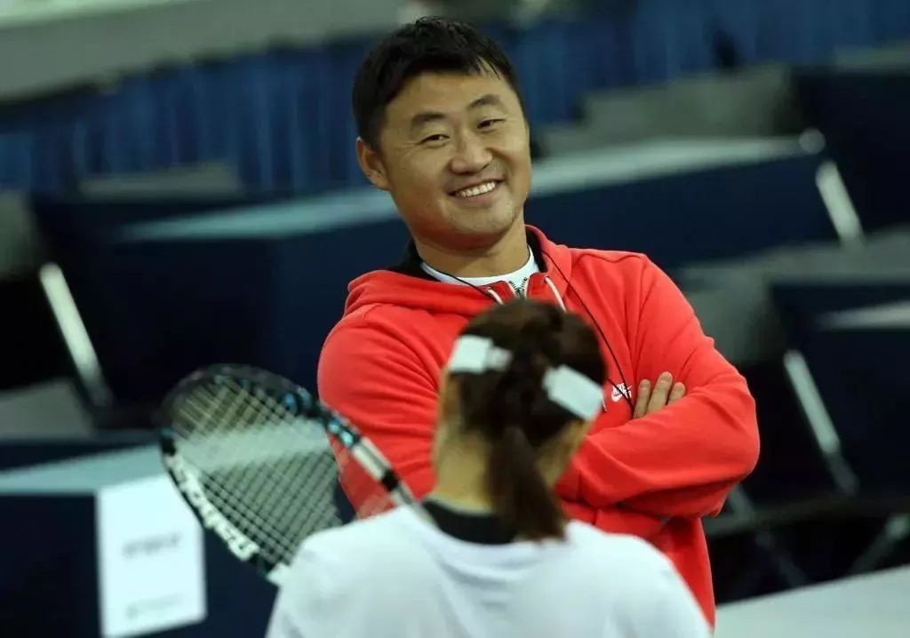 网球第一人李娜和姜山,李娜网球性格