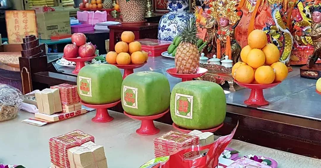 吃一口得花一个月工资？这种隐形炫富潮流值得追吗？