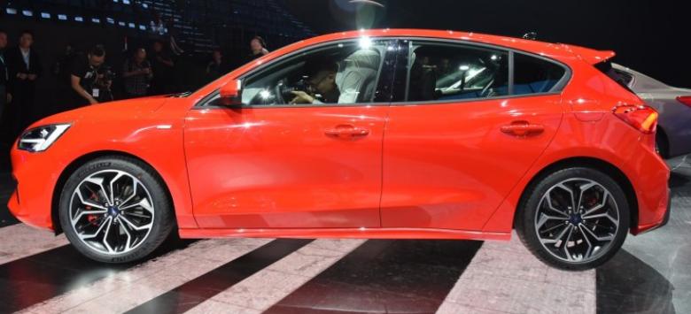 三缸福克斯stline和四缸福克斯st,三缸福克斯发动机价格