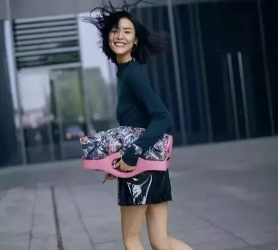 刘雯大包包推荐,刘雯同款豹纹包包