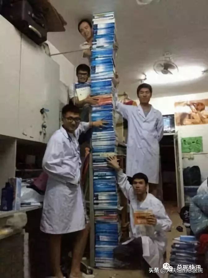 年轻女性尿失禁的3大主因是什么,大龄女性尿失禁的症状有多少个