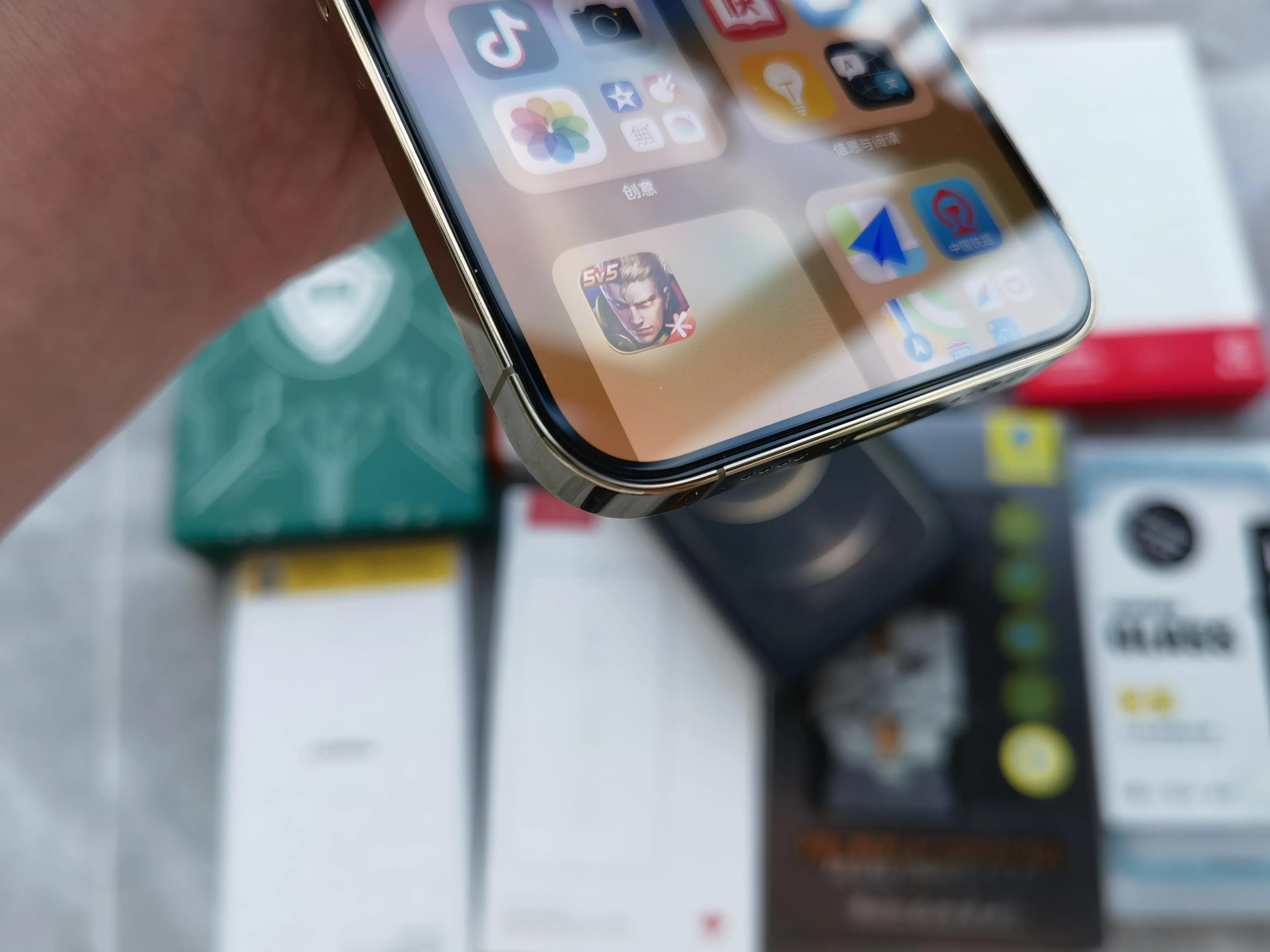 苹果xsmax钢化膜推荐防碎边,手机膜苹果xsmax全包水凝膜