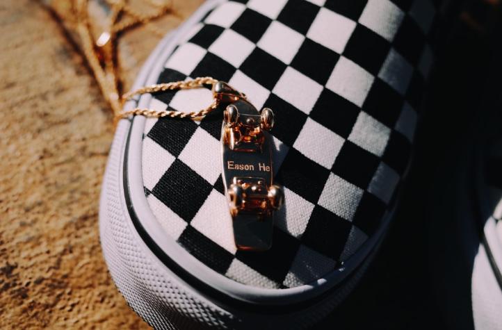 鞋子爱开胶？别用502粘！教你一招，省钱美观又牢固，贼实用