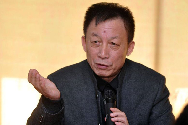 余秋雨易中天谁厉害,余秋雨评价方式