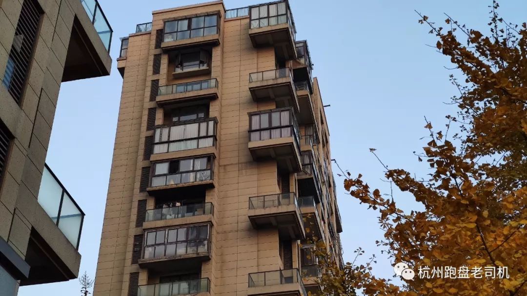 交付了没办房产证可以卖吗,交付一年未办房产证能退房吗