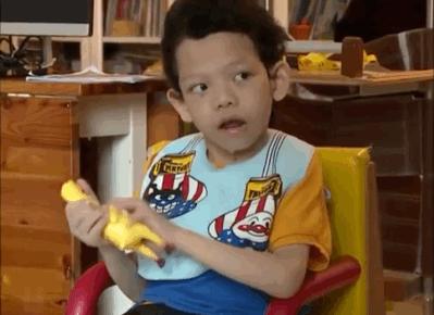 “幼儿看病4天花55万”上热搜,很多患了罕见病的孩子,无药可医