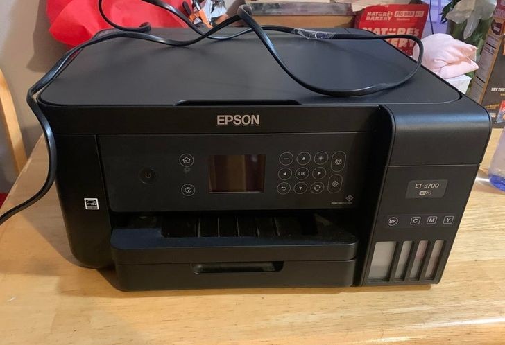 欧洲捡奢侈品垃圾有什么用,国外奢侈品店门口捡垃圾有什么用