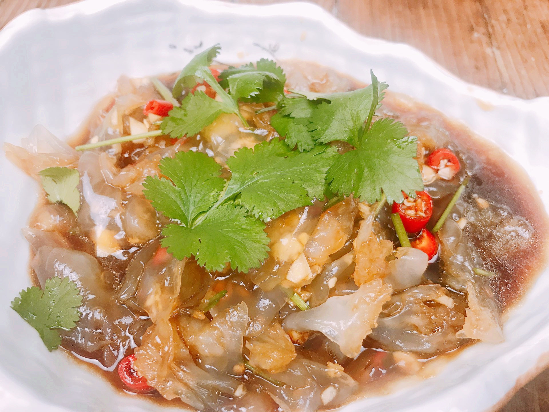 海蜇凉拌脆脆粘粘的是哪个部位,脆脆的海蜇怎么做才好吃