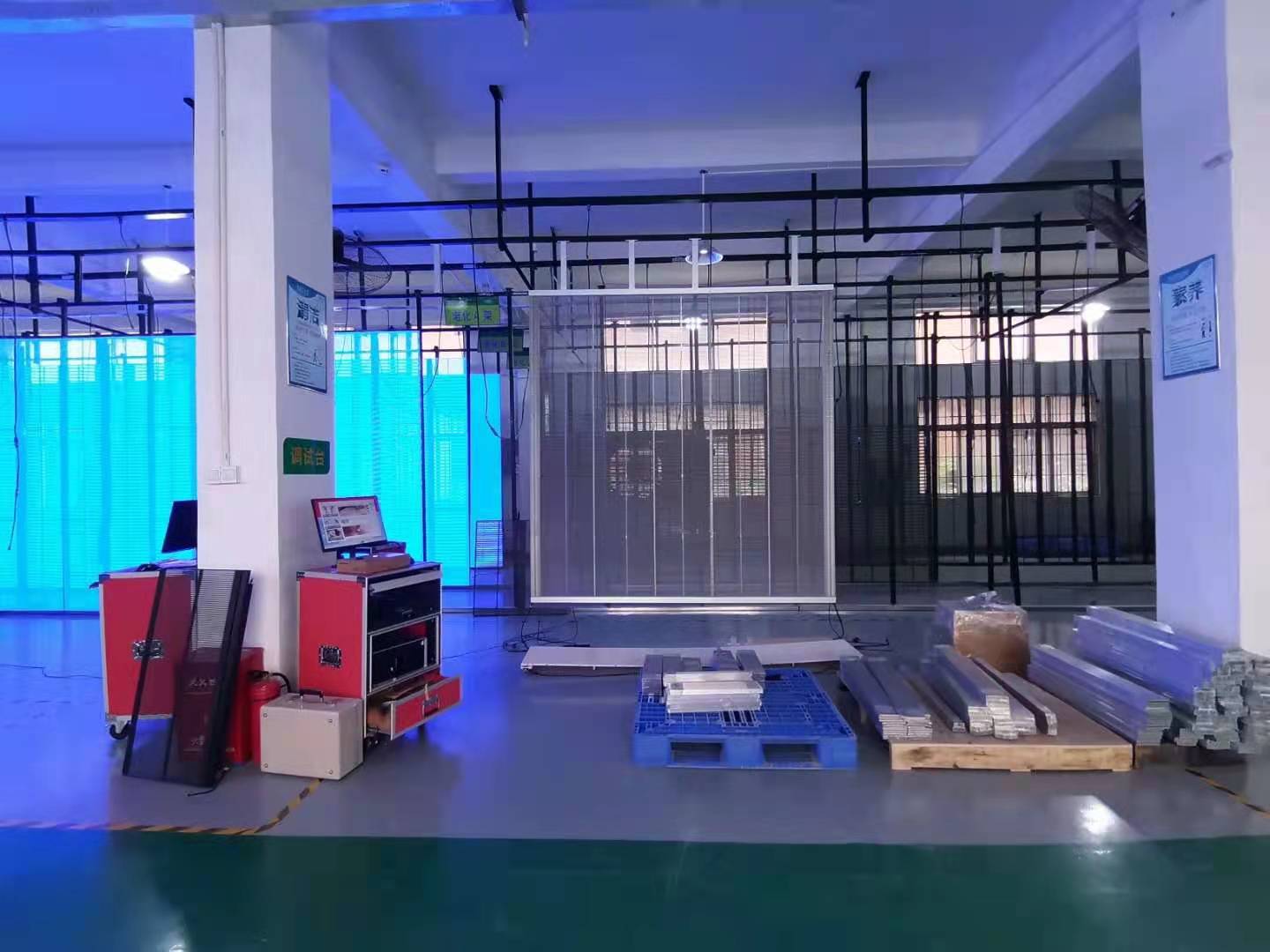 幕墙led显示屏制作,led透明屏和玻璃幕墙哪个好