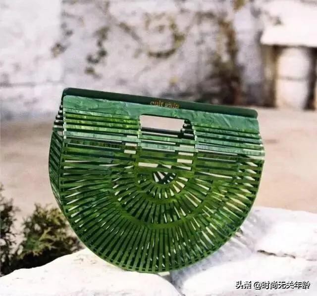 夏季百搭草编包,夏天的包界大咖草编包包