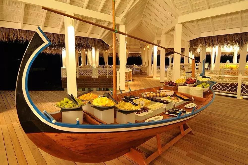 马尔代夫七星选岛全攻略,马尔代夫沙滩别墅出海游泳