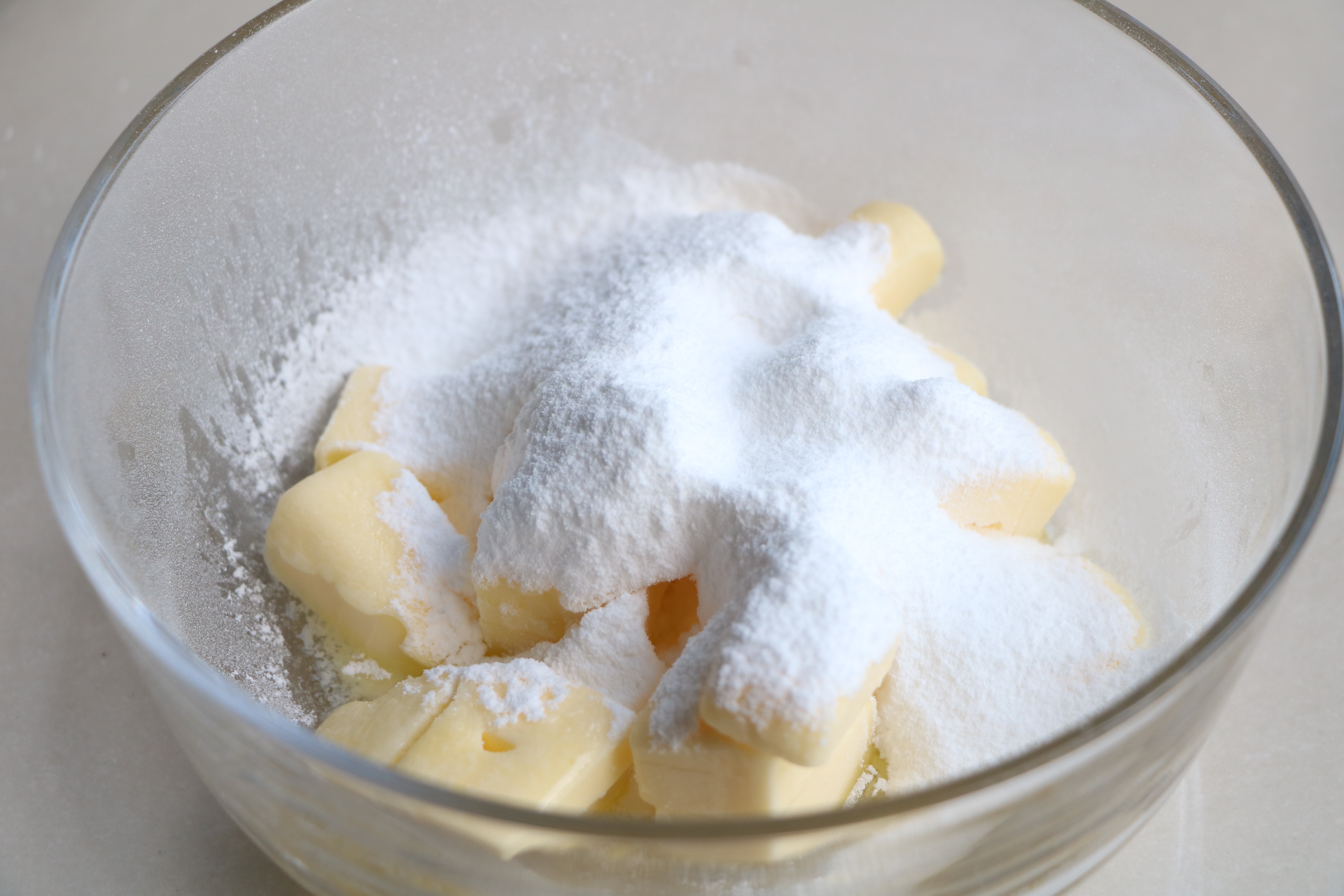 简单曲奇饼干做法不用低筋面粉,怎么做简单又方便懒人的曲奇饼干