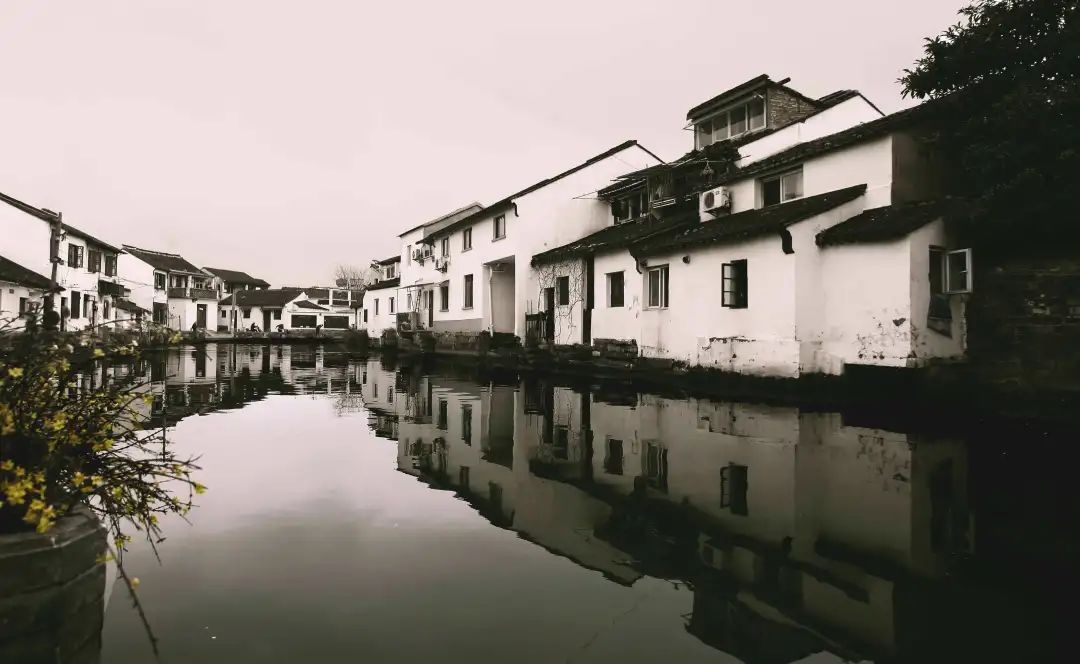 虚开发票未从中获利犯法吗,虚开发票罪属于诈骗吗