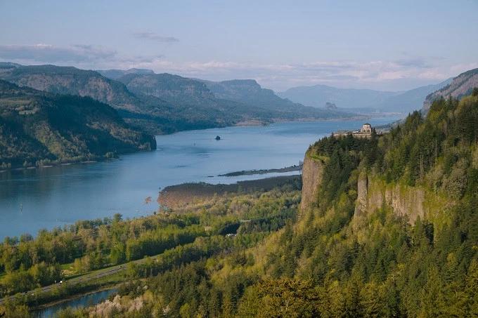 美国自驾需要注意什么交通规则,美国自驾注意事项视频讲解