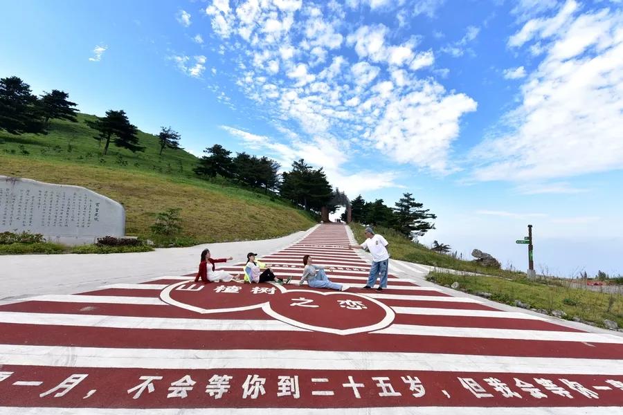 景点山楂树之恋,相约百里荒