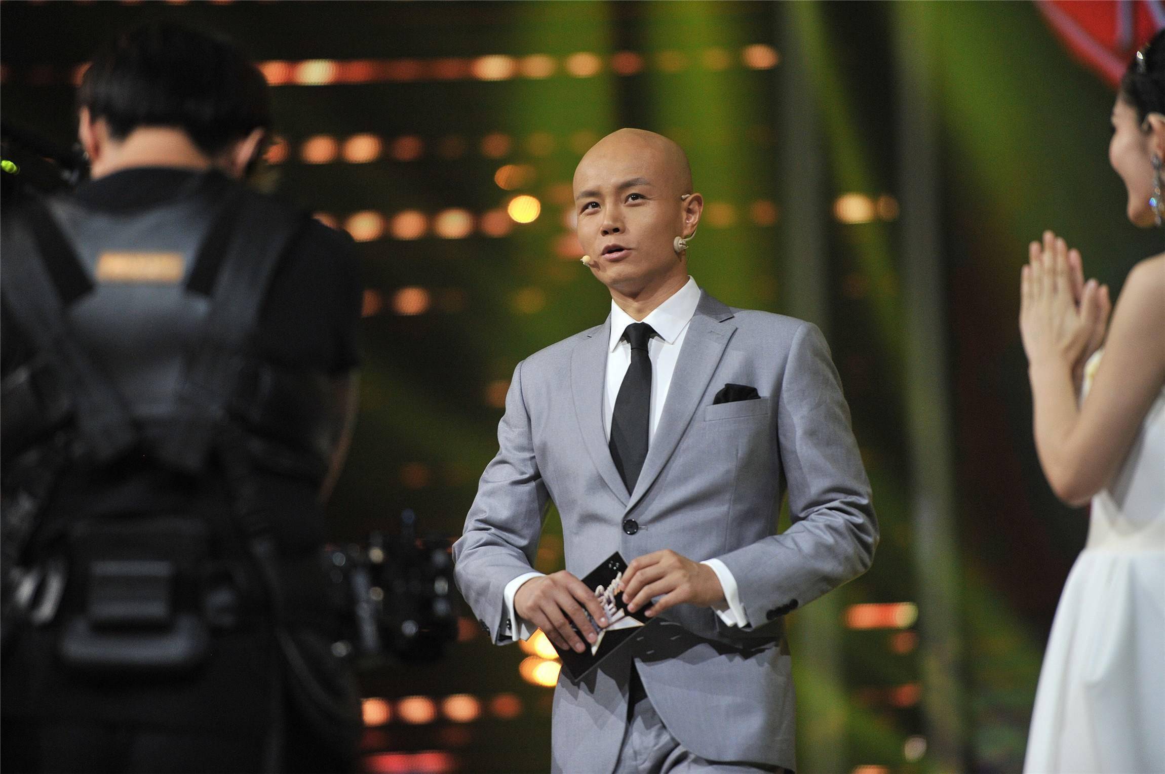 情感大师乐嘉个人资料,情感导师乐嘉的堕落史