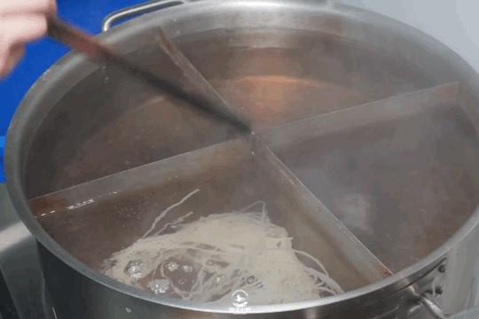 鲜香酸辣螺蛳粉柳州正宗,酸辣鲜香地道柳州螺蛳粉青春版